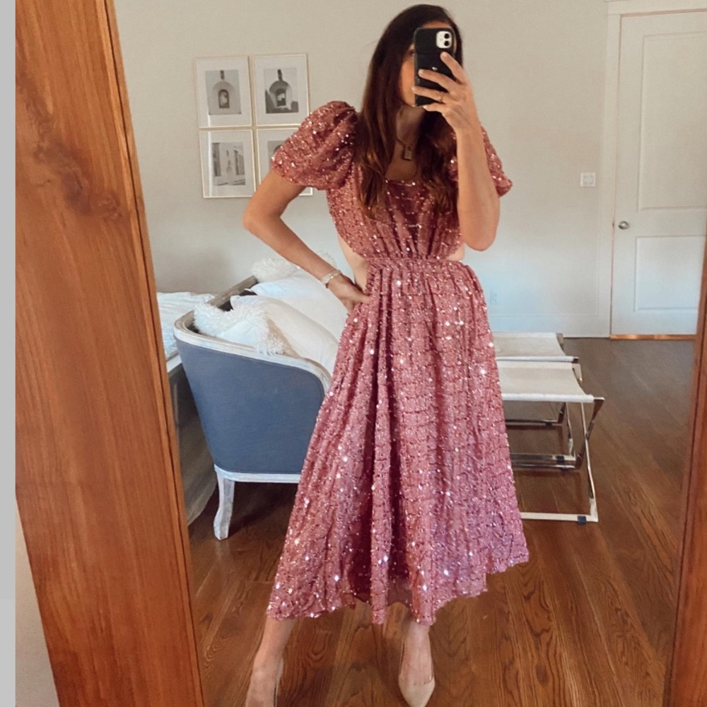 Elegant Pink Sequin Dress
